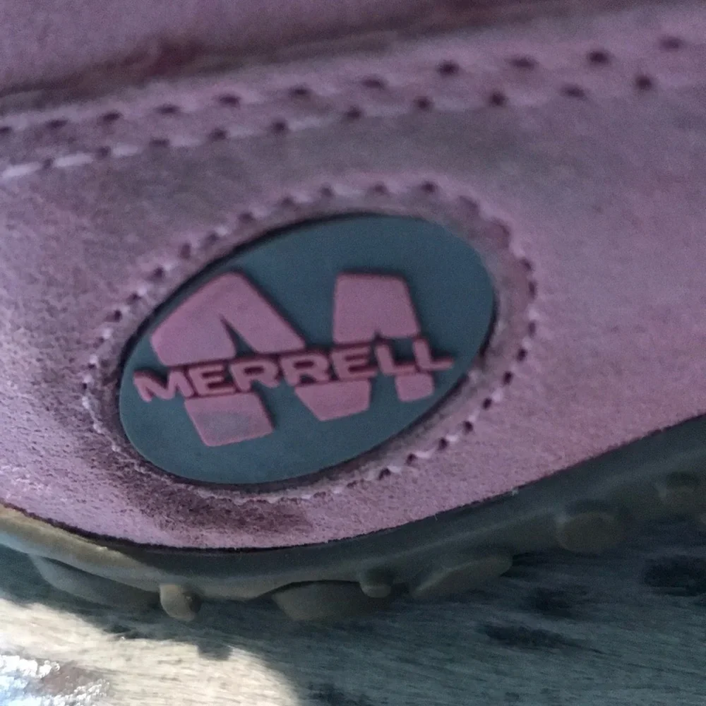 Merrell Vibram pink fur lined girl’s snow boots